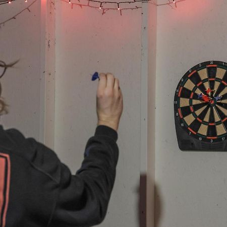 Spacious Bungalow With 6 Beds, Games, And Fire Pit - Close To Beale Street, Bbq, Graceland, & Liberty Bowl メンフィス エクステリア 写真